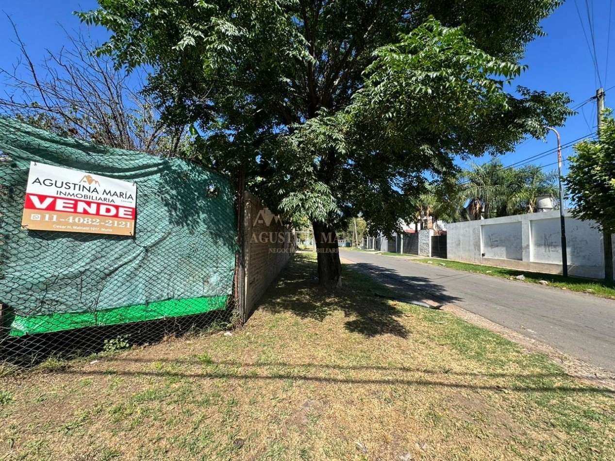 VENTA CASA 3 AMBIENTES CON TERRENO JCP