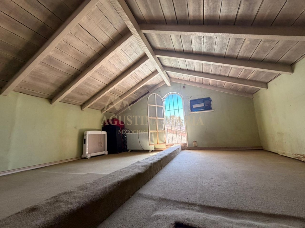 VENTA CASA 5 AMBIENTES - MUÑIZ 