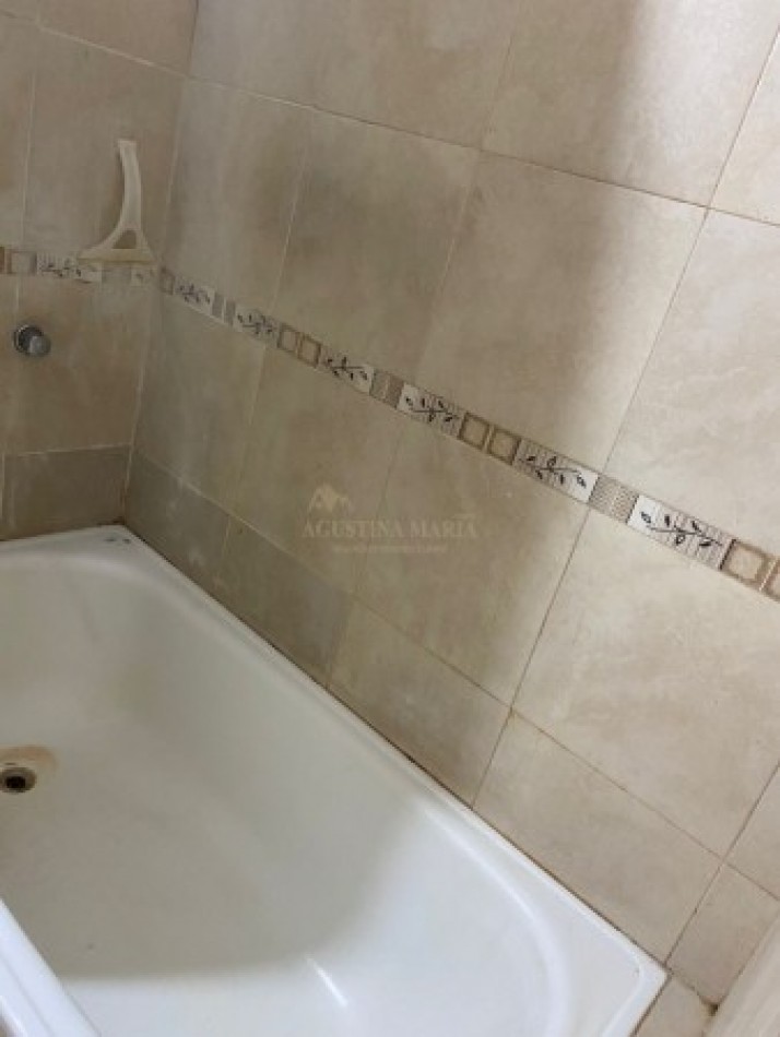 VENTA DEPARTAMENTO 2 AMBIENTES CON PATIO Y COCHERA