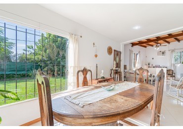 CASA 5 AMBIENTES PILAR