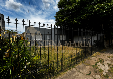 VENTA CASA 4 AMBIENTES A REFACCIONAR 