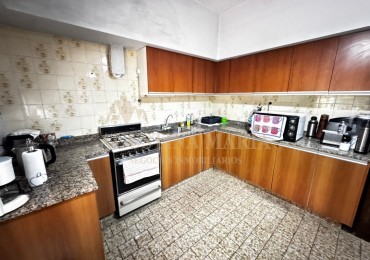 VENTA CASA CON LOCAL  ITUZAINGO